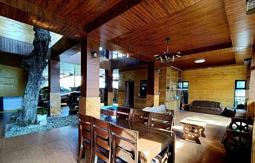 Transforming Hospitality Through Technology: How Smart Hotels Enhance Guest Experiences