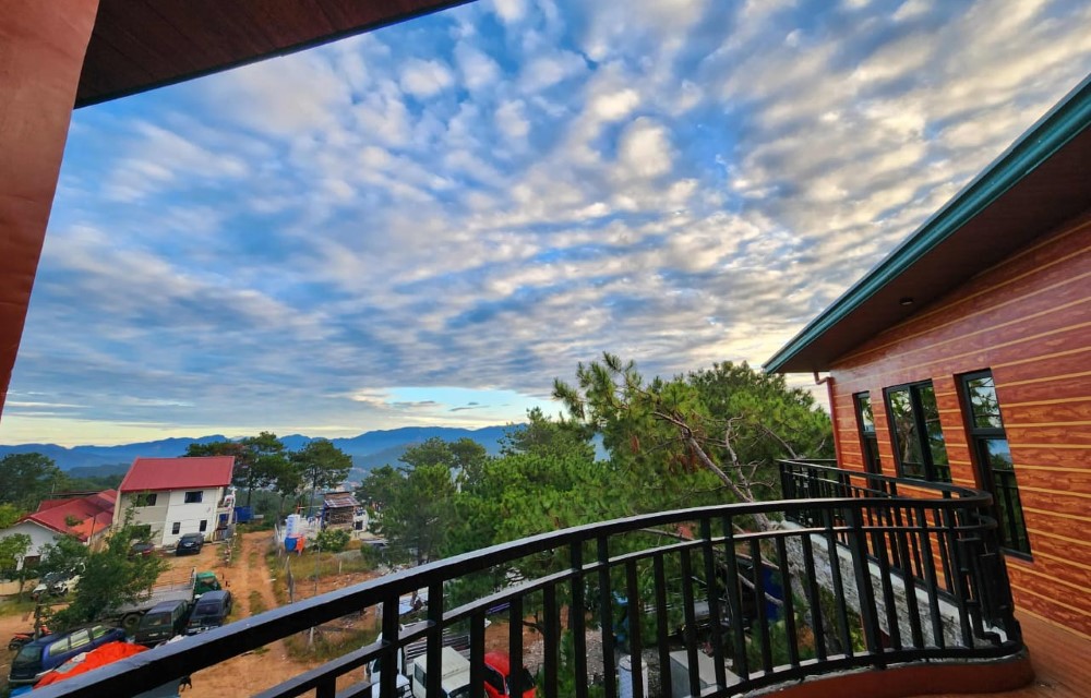 The Perfect Blend: How Hotels Are Redefining Business and Leisure Travel